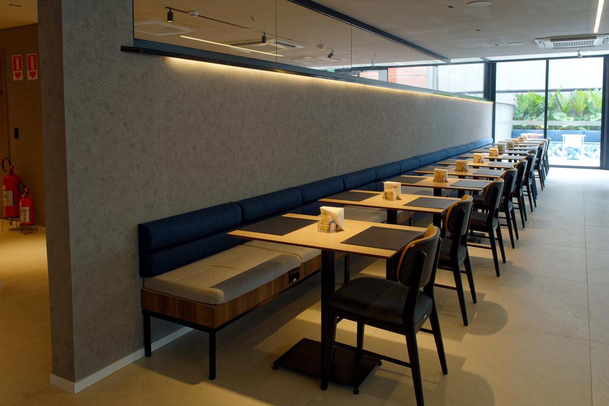 Golden Tower Express Nacoes Unidas By Fenix Hotel