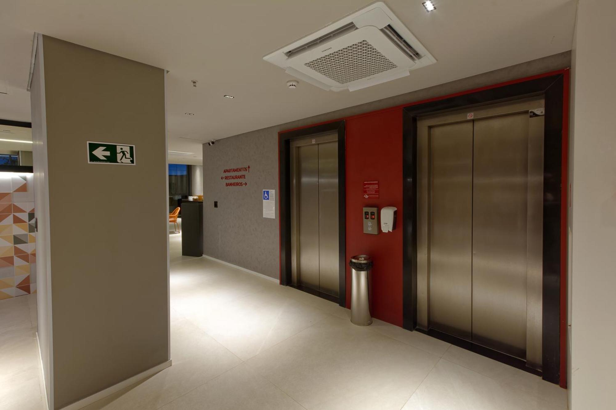 Golden Tower Express Nacoes Unidas By Fenix Hotel 3*