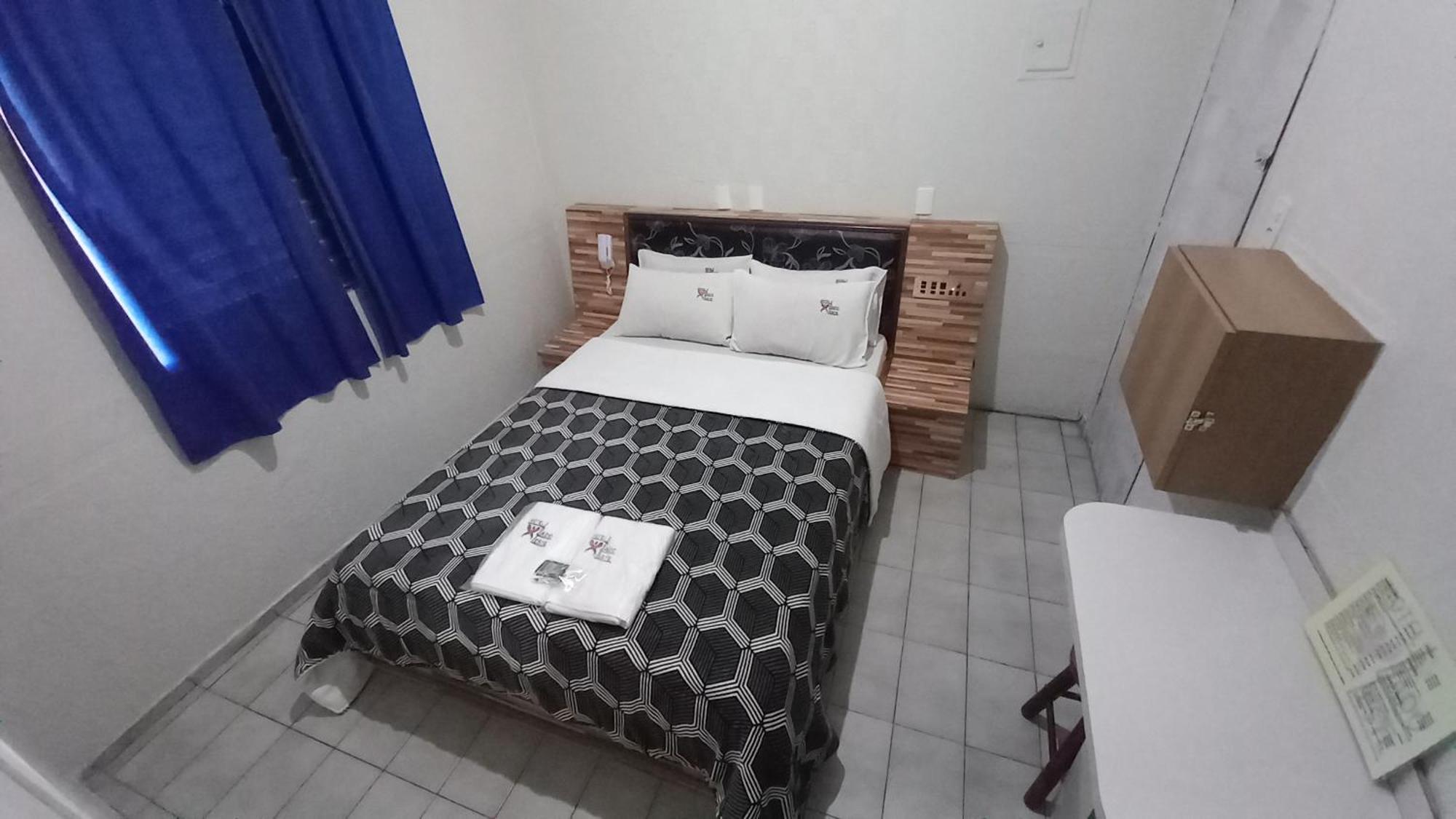 Hotel Lado Leste 2*