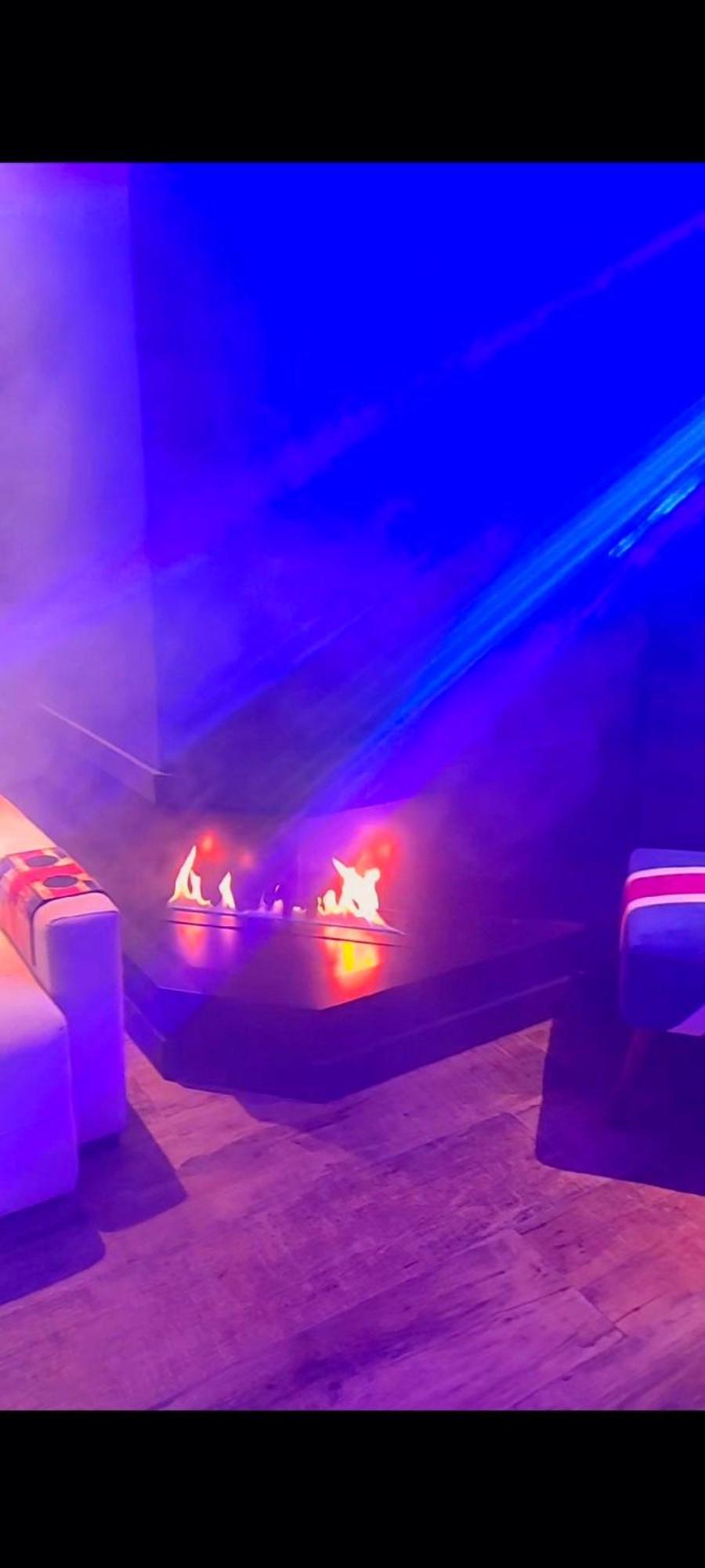 Căn hộ Morumbi, Pub, Com Hidromassagem, Piscina Aquecida Privativa, Lareira, Que Voce Precisa Descansar, Trabalhar Ou Realizar Aquela Comemoracao! Com Total Conforto E Privacidade! O Nota 10 De Sp! *