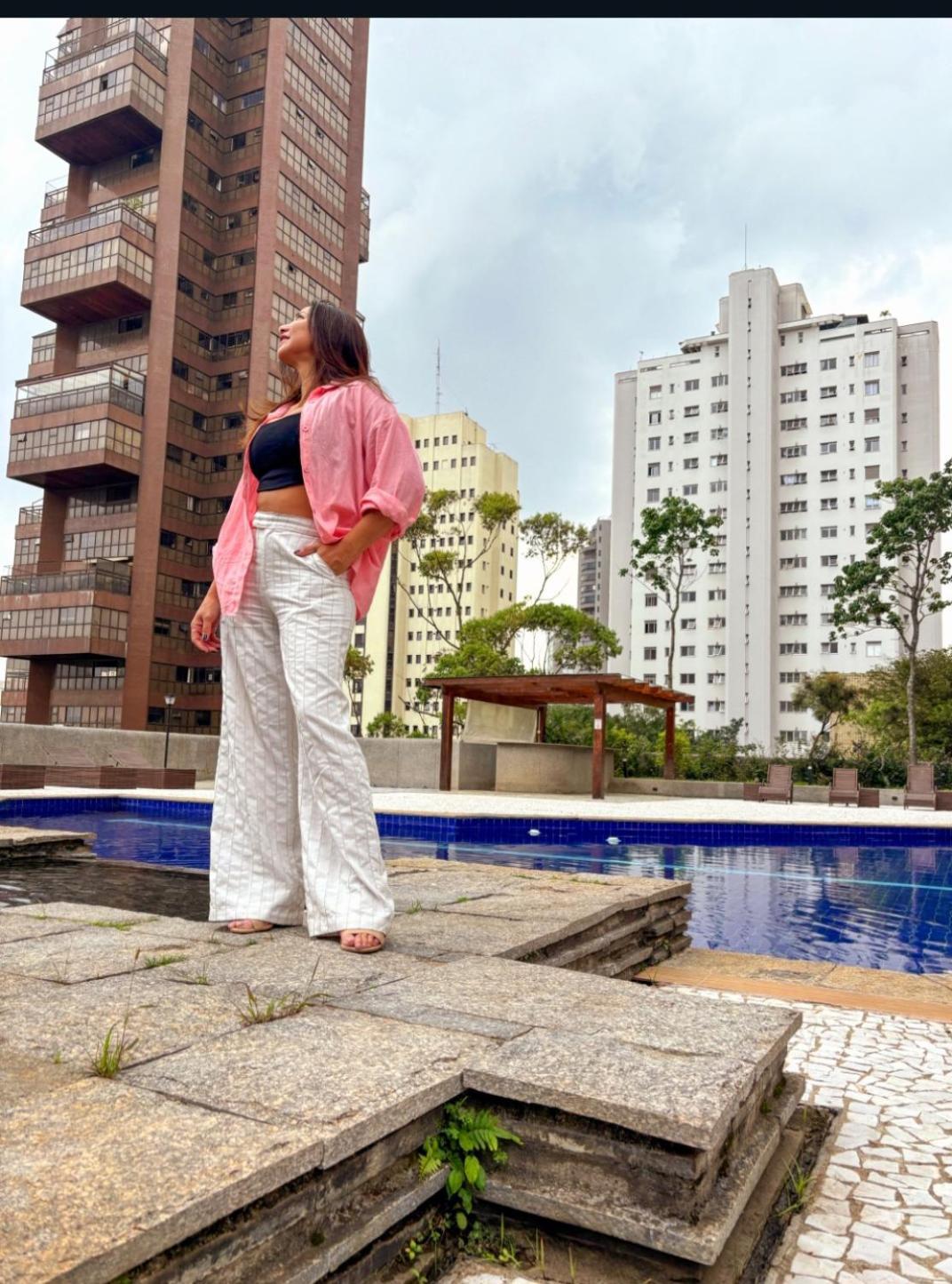 Morumbi, Pub, Com Hidromassagem, Piscina Aquecida Privativa, Lareira, Que Voce Precisa Descansar, Trabalhar Ou Realizar Aquela Comemoracao! Com Total Conforto E Privacidade! O Nota 10 De Sp! São Paulo