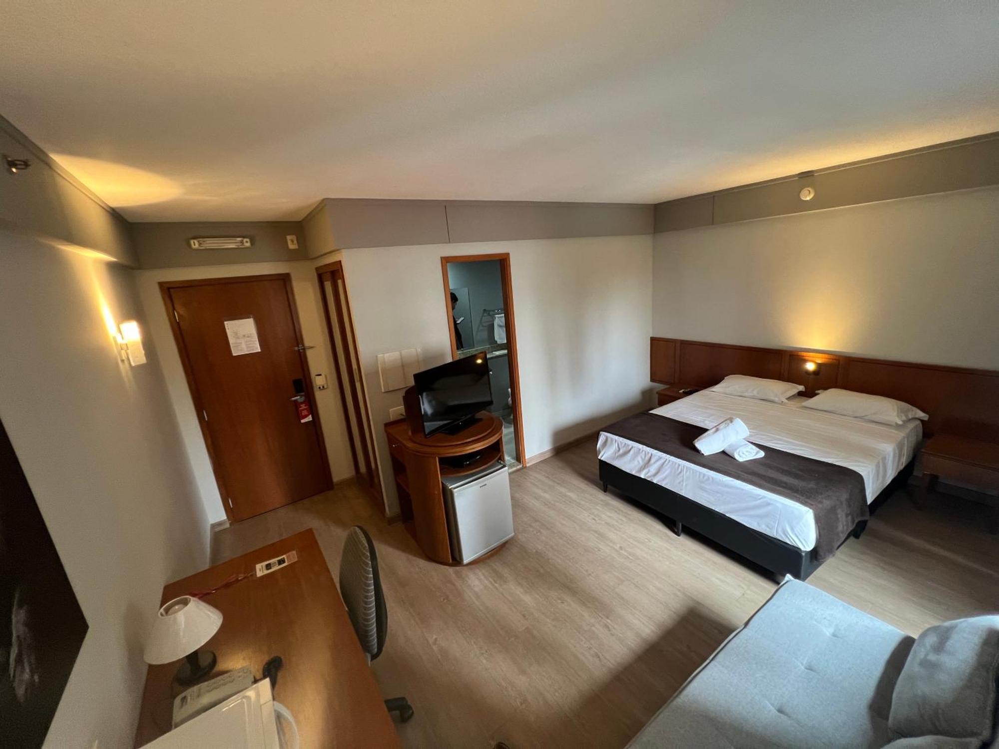 Live Mariana Pq Ibirapuera Uh402 Hotel 4*