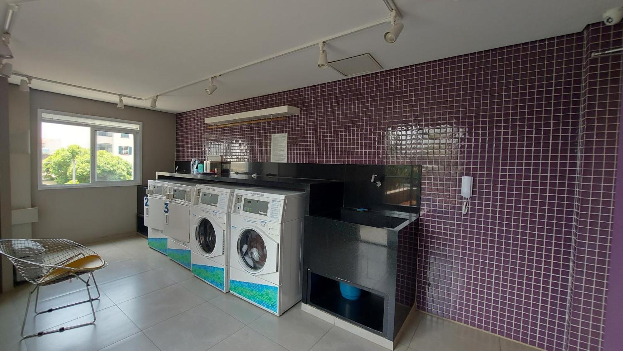 Piscina, Academia E Vaga | Brazilian Corner Apartment *