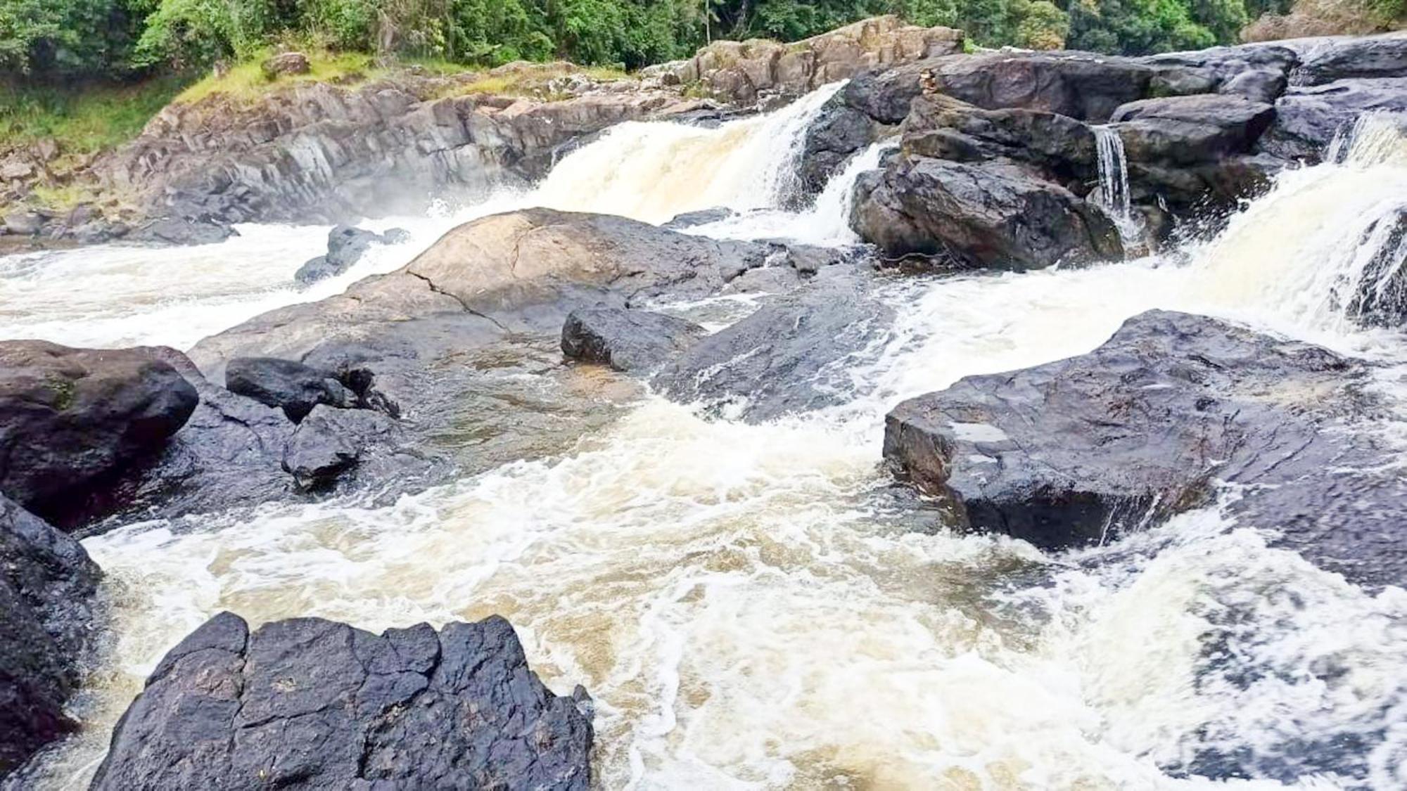 Nhà nghỉ Chacara Pe N'agua, 80 Km De Sp, Piscina E Aquecido