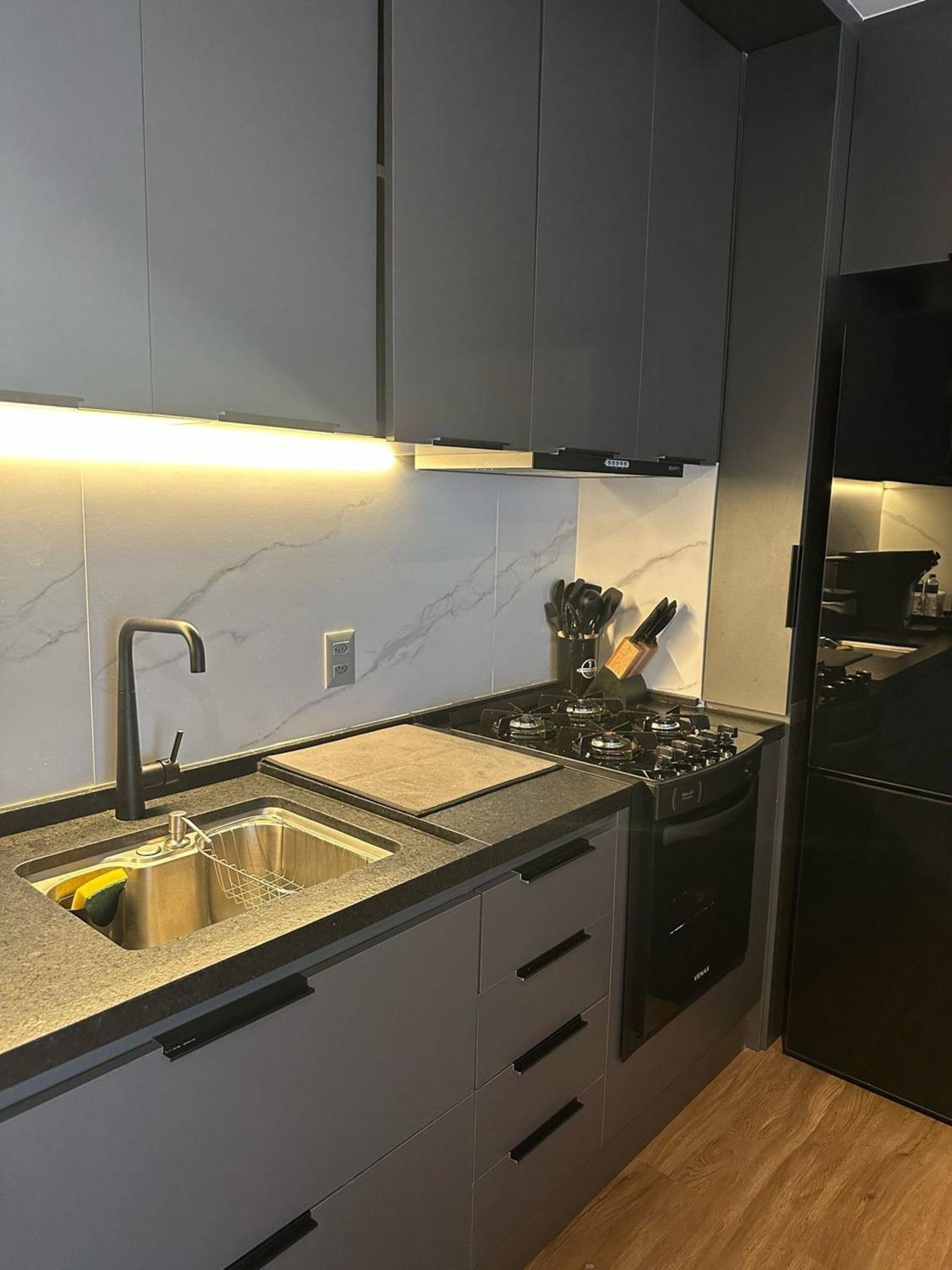 Apartemen Lindo Apto Com Garagem Na Lapa *