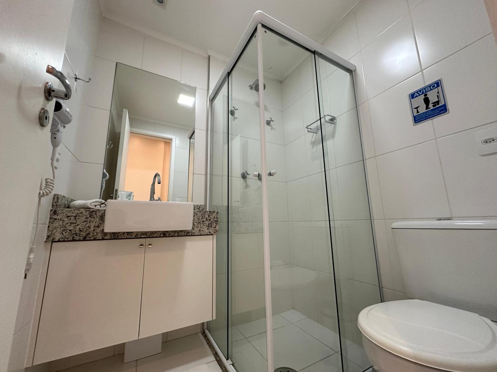 Apartemen Rover Republica