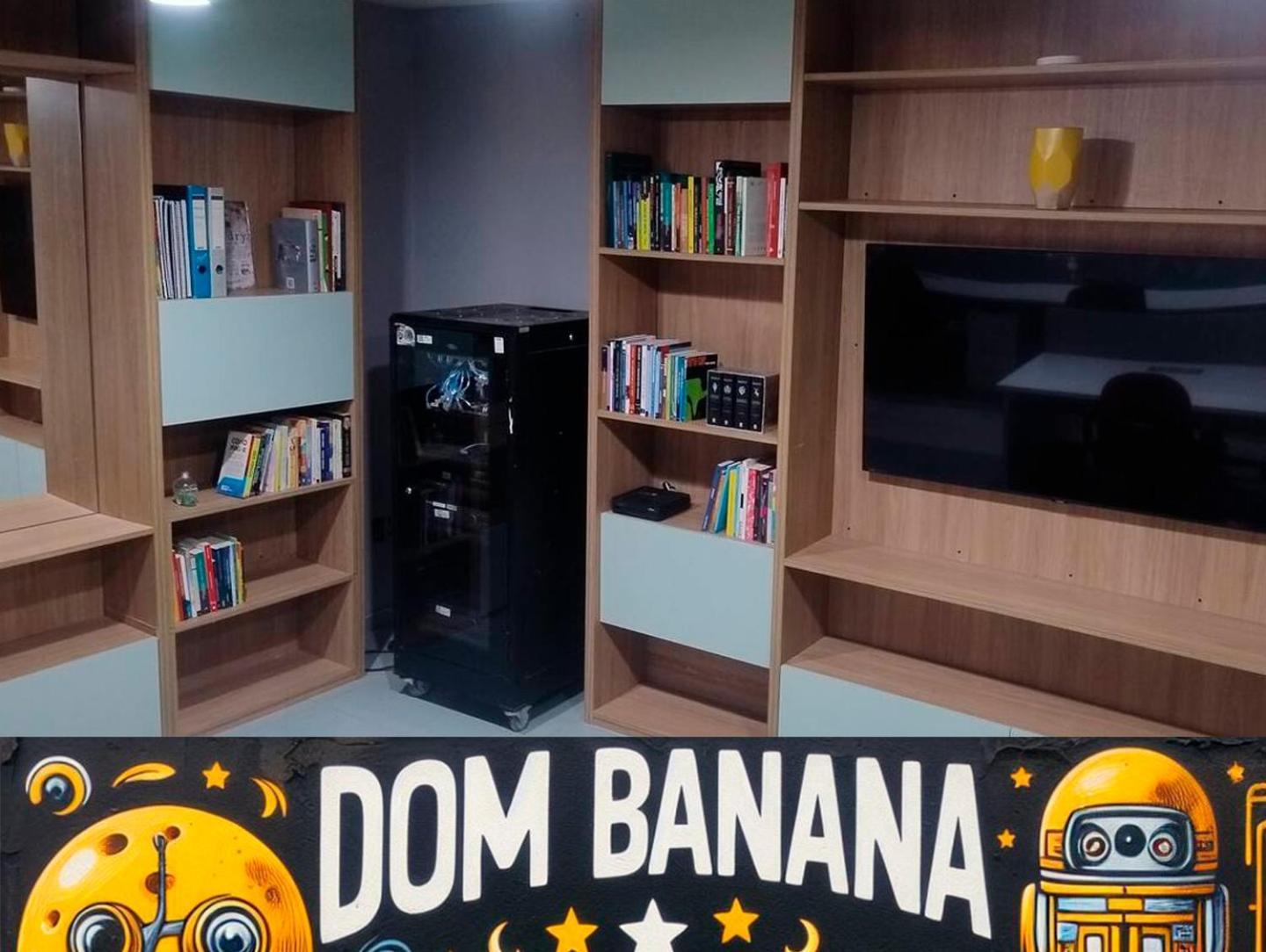 Dom Banana Hostel *