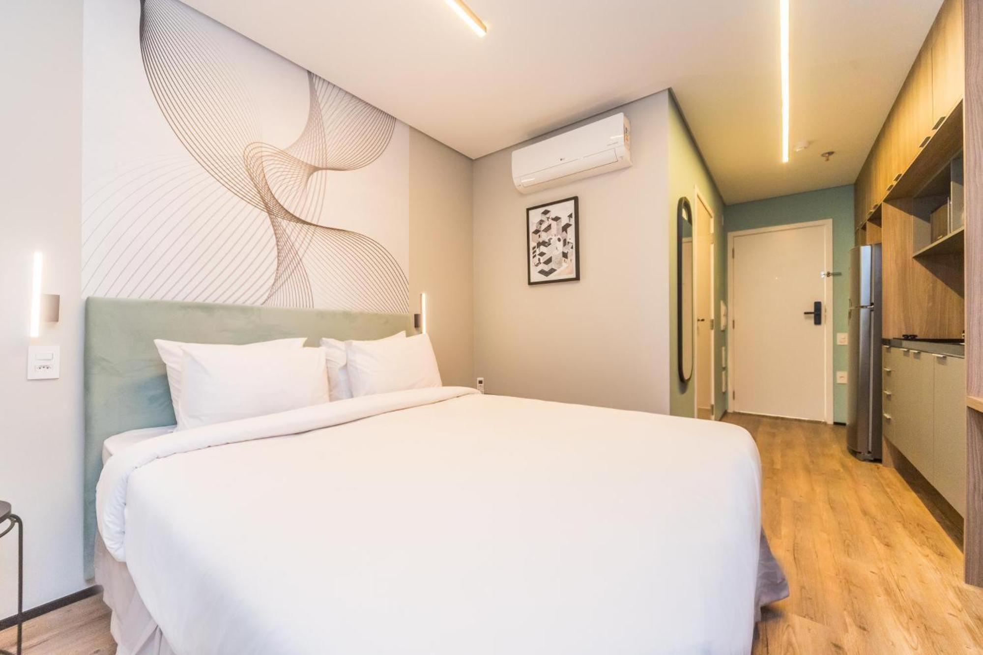 Apartemen Sky Poll 306 - Near Paulista Ave & Subways, Rooftop & Full Gym ! Short & Long Stay!