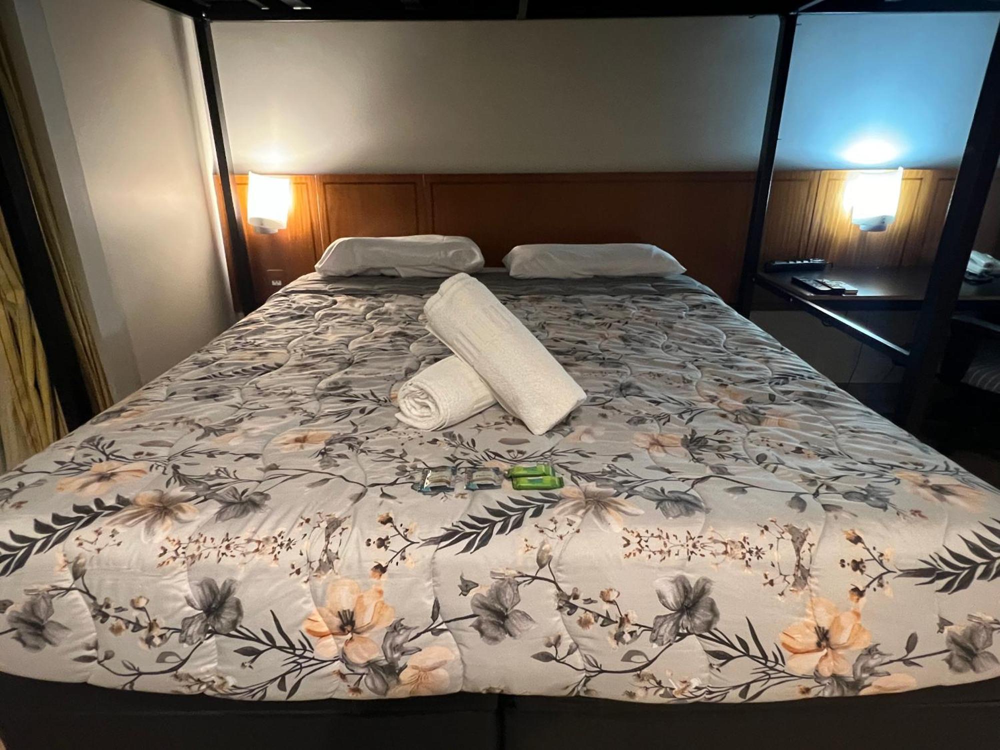 Live Logde V Mariana Pq Ibirapuera Uh-904 Hotel 3*