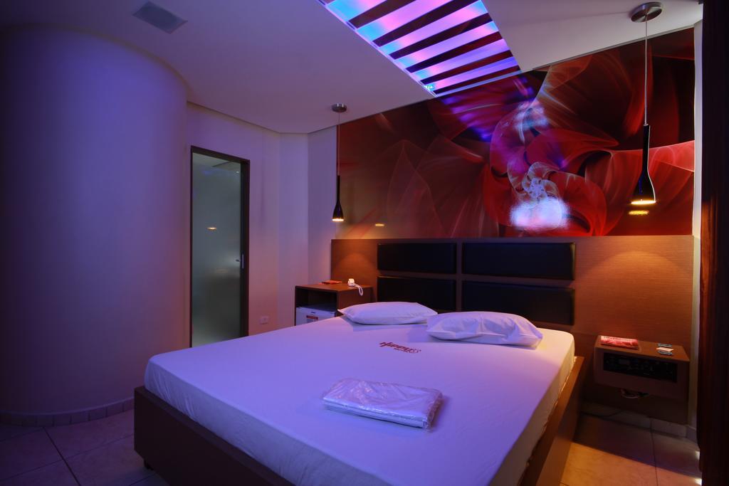 Hippus (adults Only) 3*