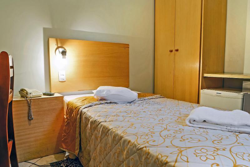Cardim Plaza Khách sạn 3*