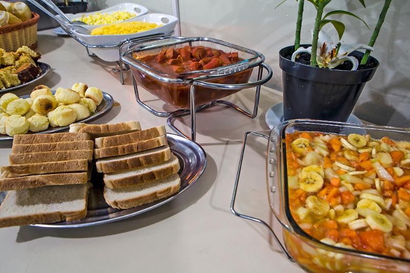 Khách sạn Cardim Plaza