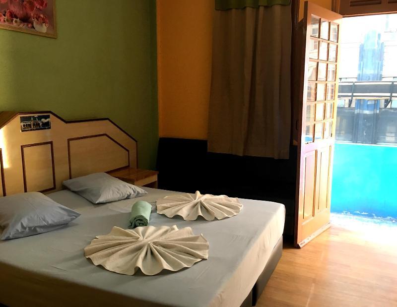 Economico Da Se Hotel *