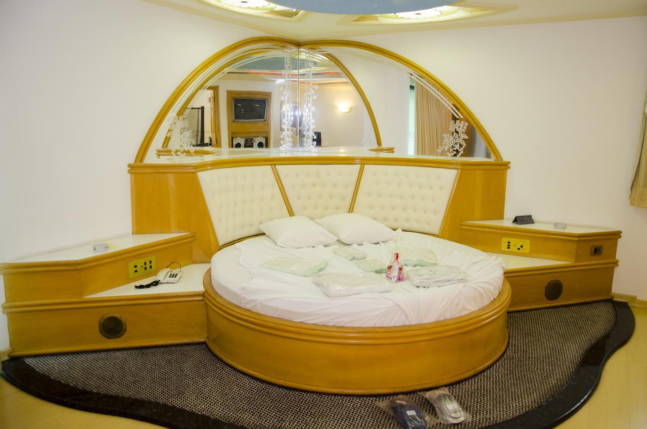 Hotel Omega Palace 3*