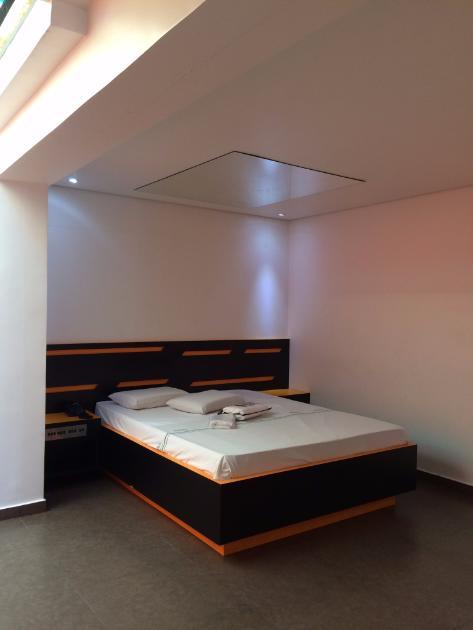 Elegance (adults Only) Love hotel
