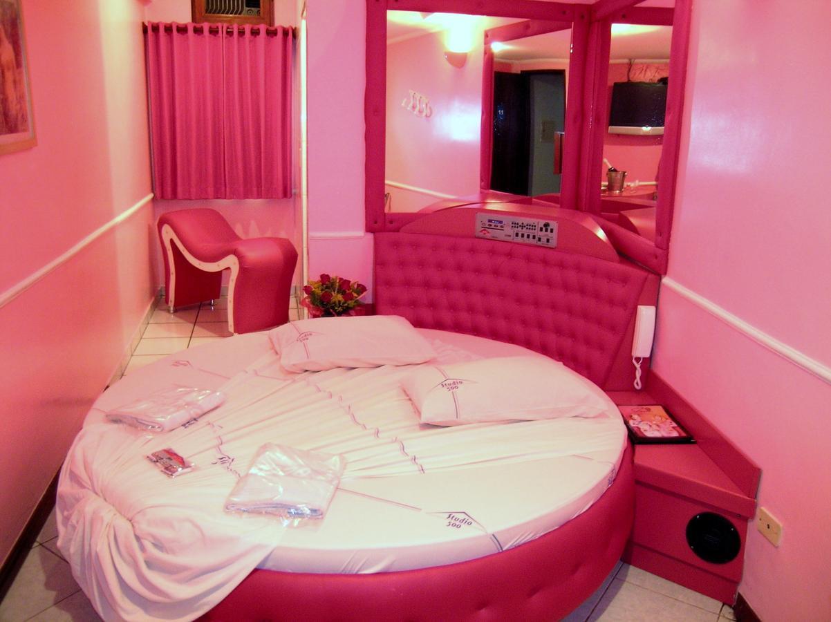 Love hotel Studio 500 *