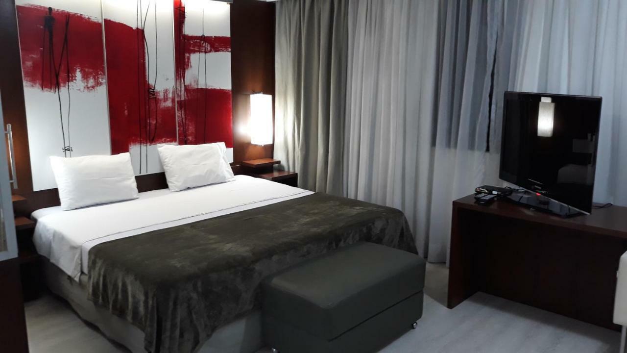 Flat International Business Ibirapuera, 2534 Moema * Sao Paulo