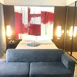 Flat Em Moema Na Avenida Ibirapuera Com Cozinha, Estacionamento, Piscina E Servicos