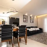 Flat Com Banheira Na Vila Olimpia - Sp