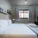 Studio Amplo Com A/C E Piscina No Terraco