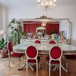 Extravagance In Heart Of Sp