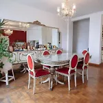 Extravagance In Heart Of Sp