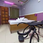 Free Way Motel (Adults Only)