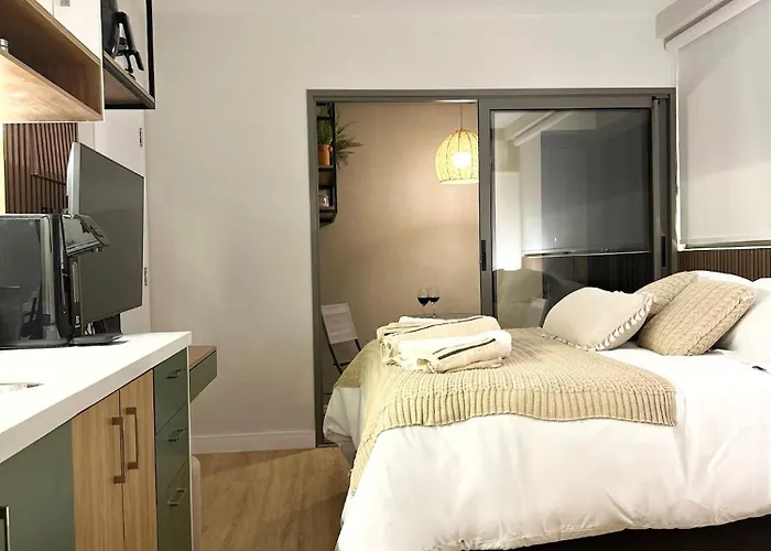 Becker Studios Next To Allianz Park High Speed Wifi Pet Friendly
