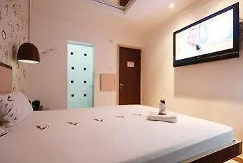Illusion Motel - Adults Only