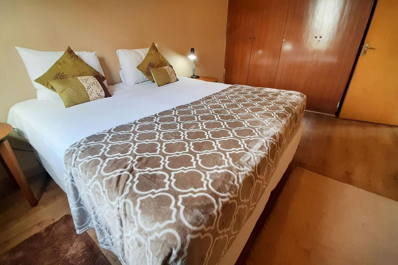 Apto Grande Com Rede De Descanso Na Sala | Wifi 100 Mb São Paulo