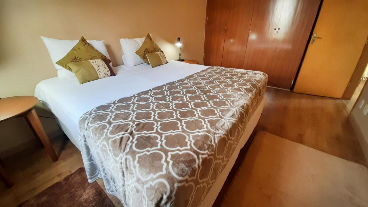Apto Grande Com Rede De Descanso Na Sala | Wifi 100 Mb Apartment