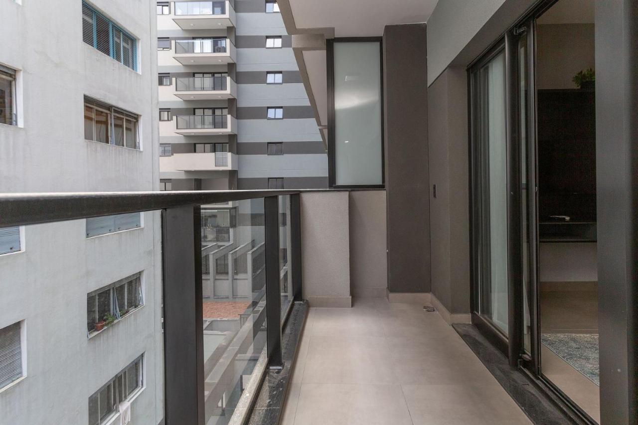 Vn Capote Valente * Sao Paulo