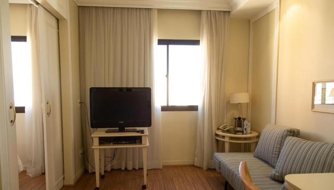 Charmoso Flat Na Oimpia