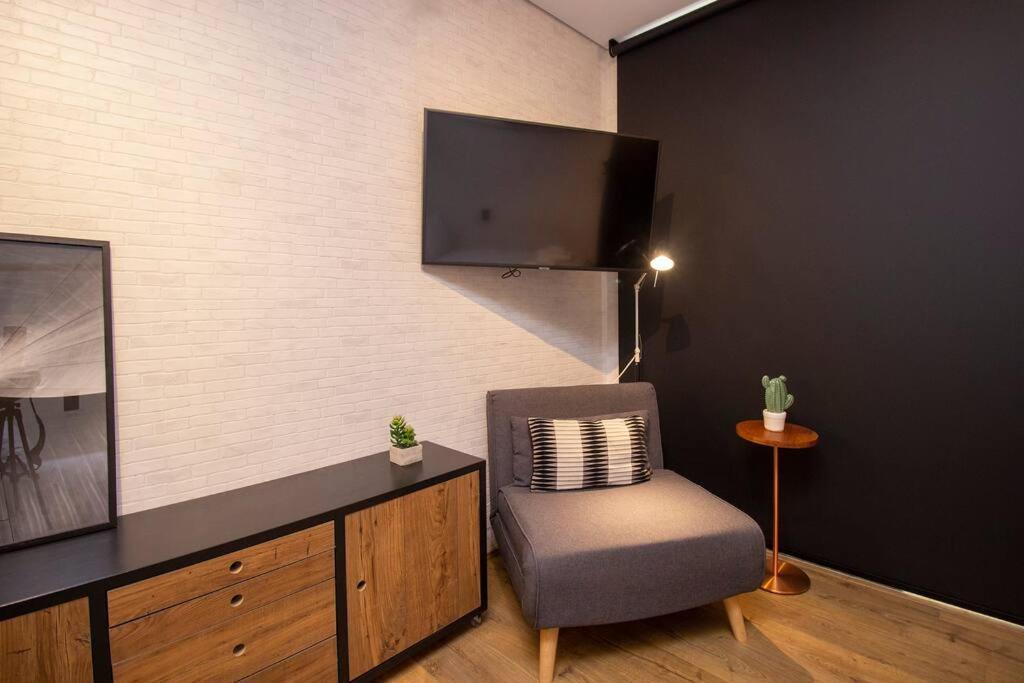 Apartment Bhomy Paulista Com Varanda Na Rua Augusta Au101 *
