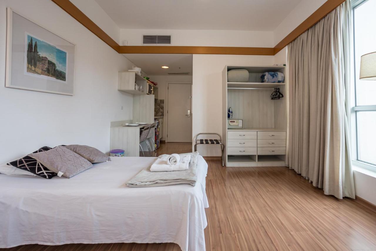 Away Expocenter Norte Apartment *