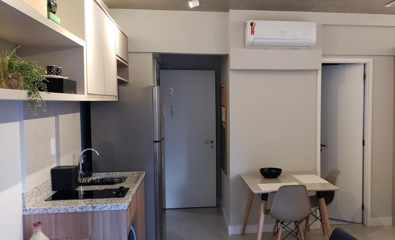 Apartment 31 New W/ Fast Reliable Wifi, Balcony And Gym Sao Paulo