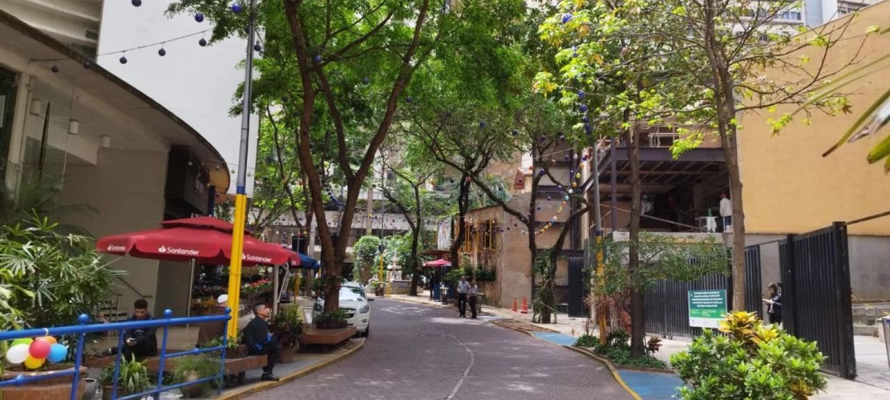 Incriveis Na Quadra Charmosa De - Avanhandava Sao Paulo