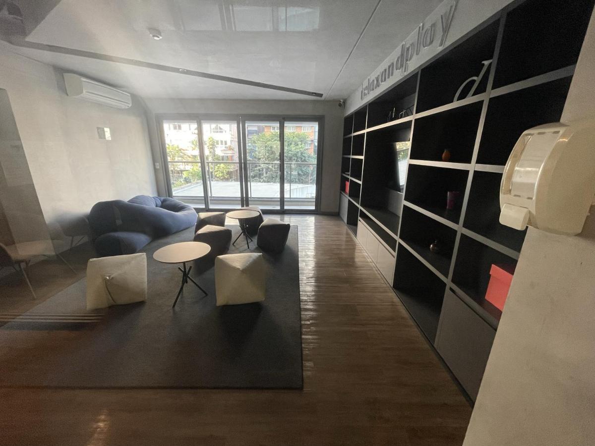 Studio Oscar Freire Apartment