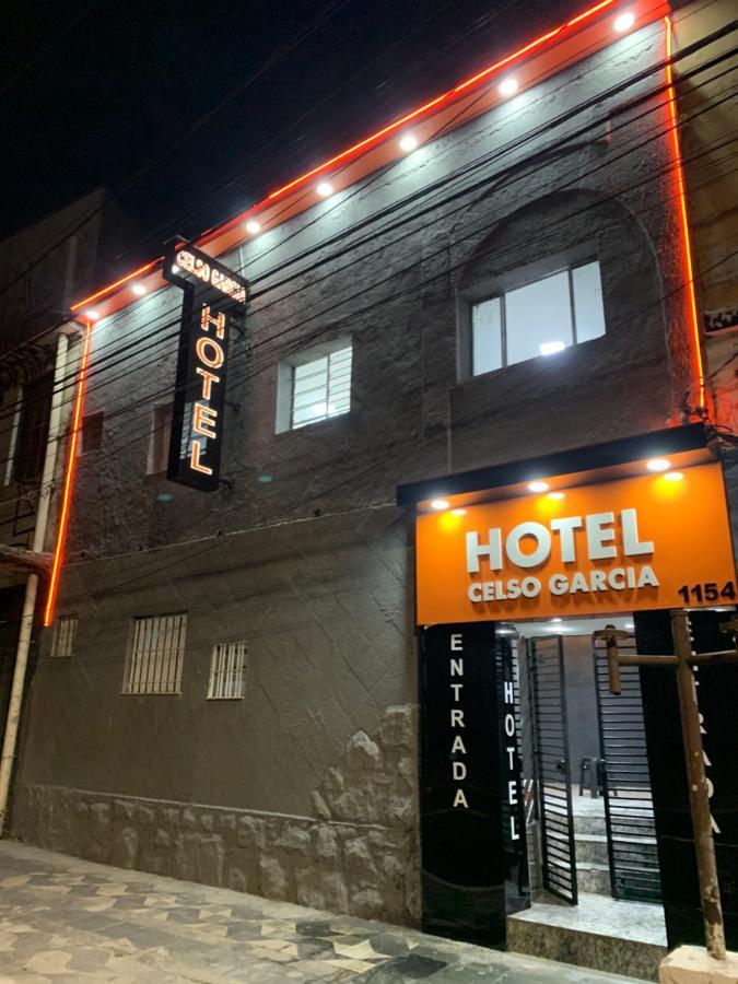 Otel Celso Garcia *