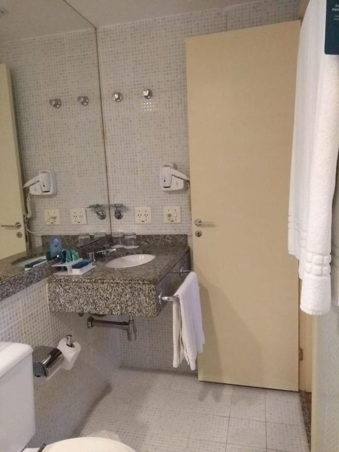 Moema Rouxinol Khách sạn hẻo lánh *