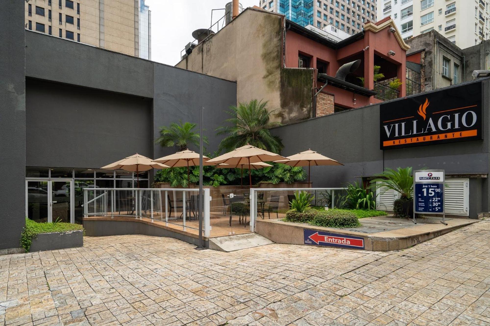 Inside Windham Paulista Apartemen