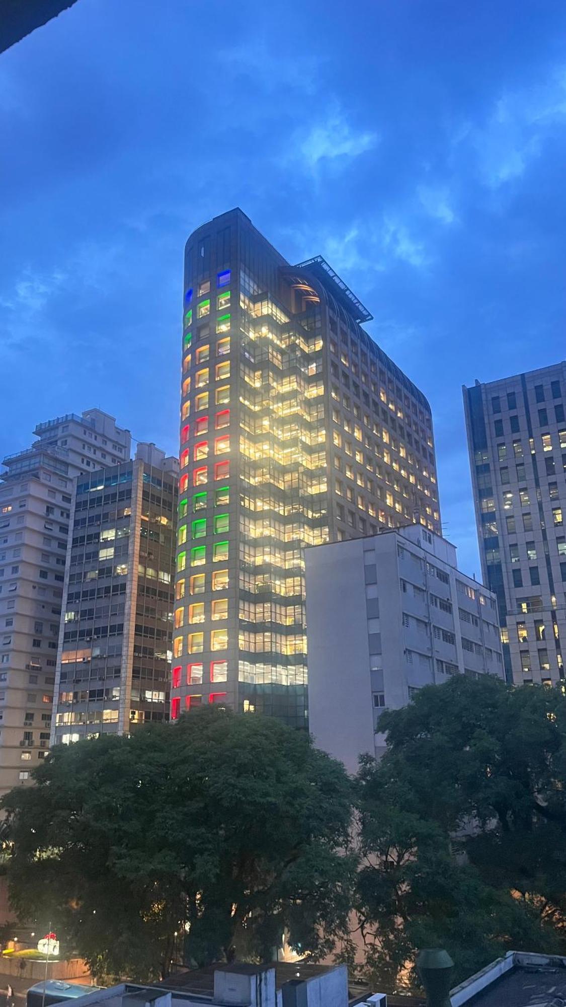 Inside Windham Paulista Apartemen