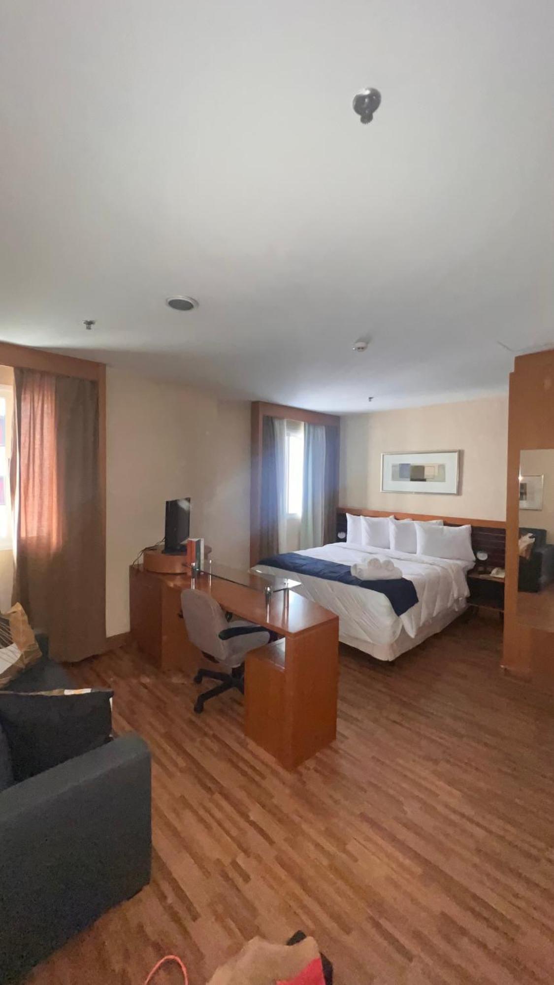 Inside Windham Paulista Apartemen