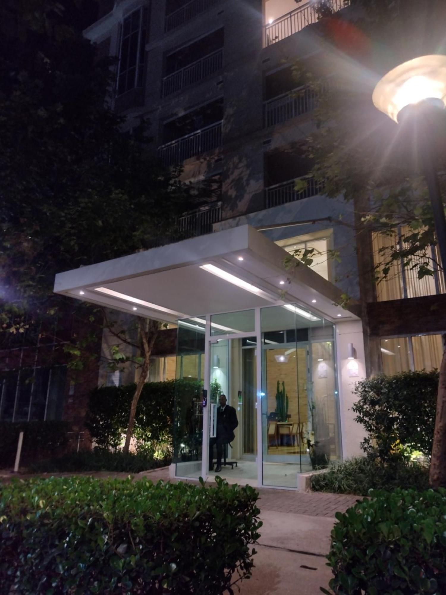 Khách sạn hẻo lánh Luxxor