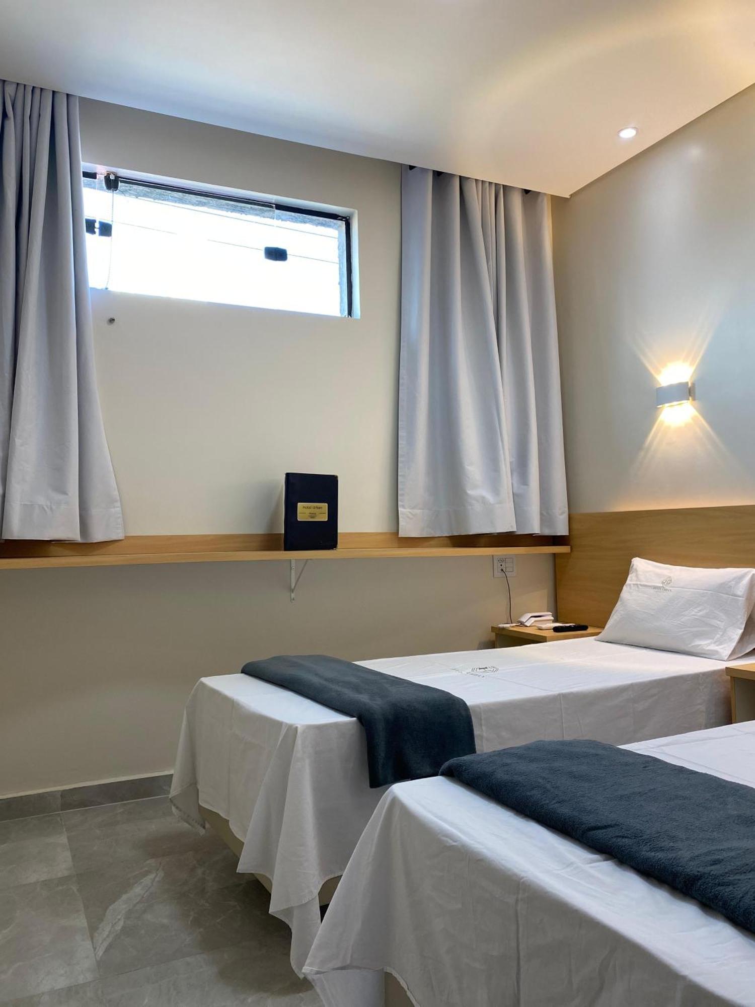 Urban Hotel *