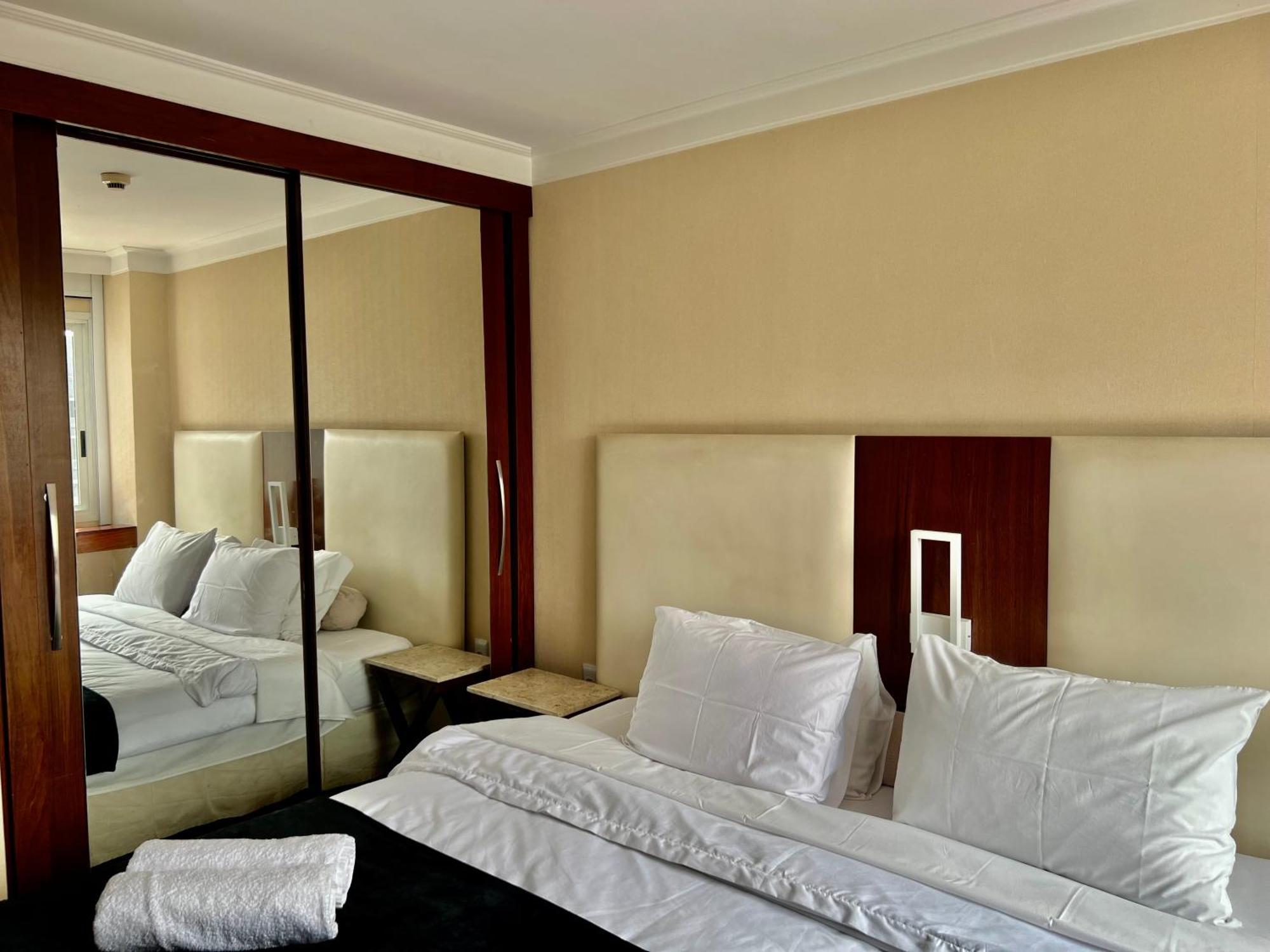 Internacional Plaza Jardins Apartment *