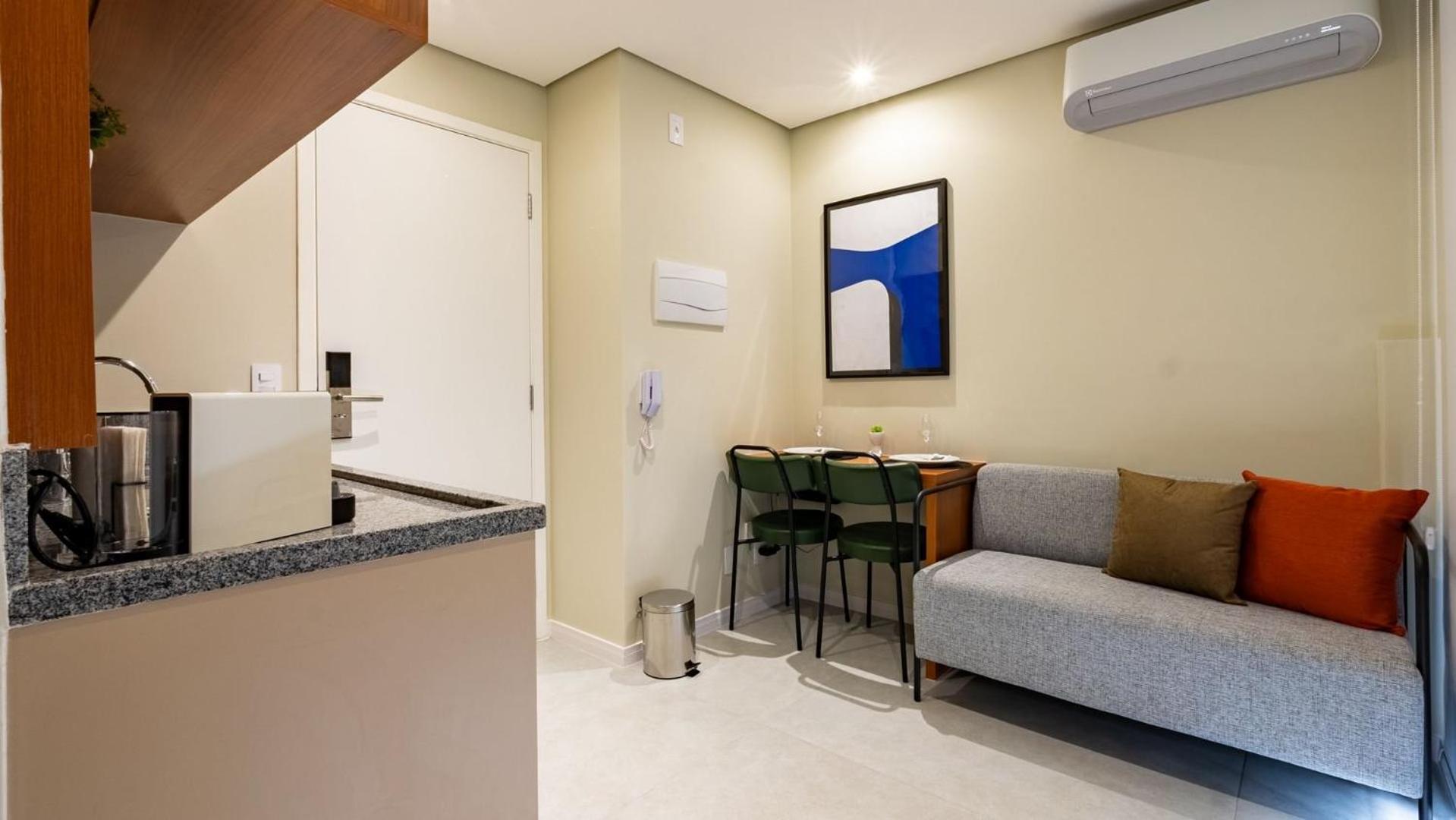 Studio Em Pinheiros Ao Lado Do Metro Oscar Freire