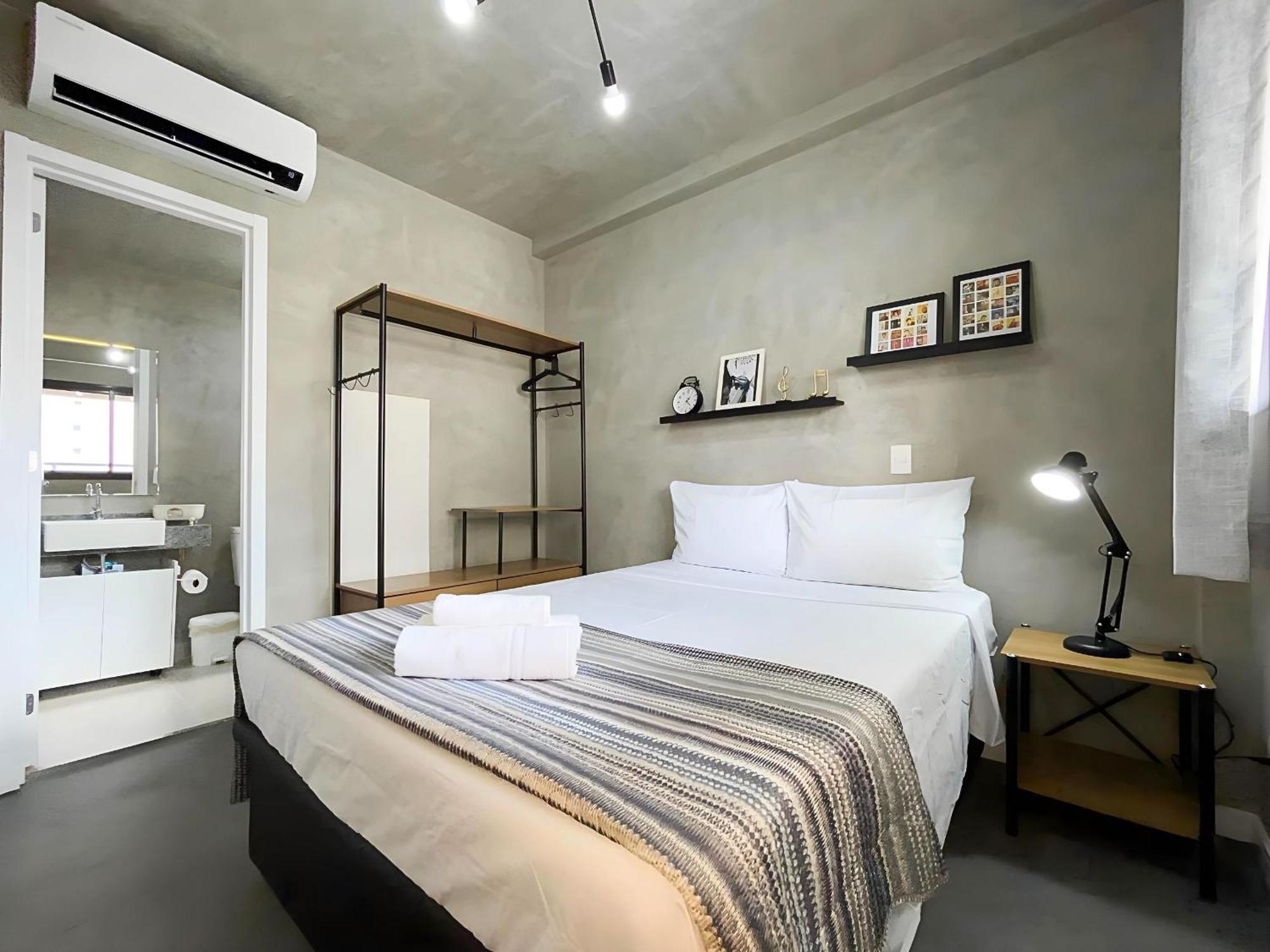 Apartment Amplo Com A/c E Piscina No Terraco