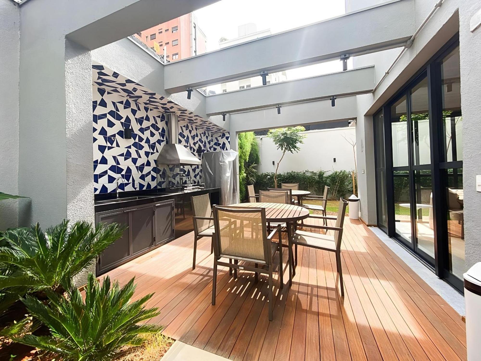 Apartment Amplo Com A/c E Piscina No Terraco