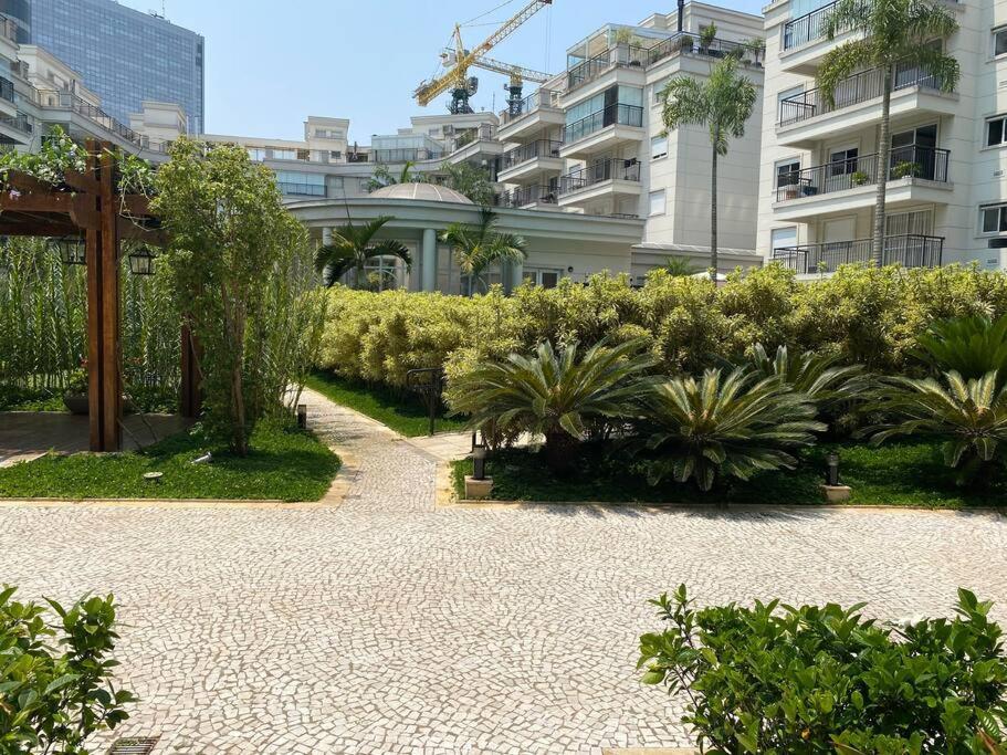 Apartemen 1065 Em Frente Ao Hospital Einstein *